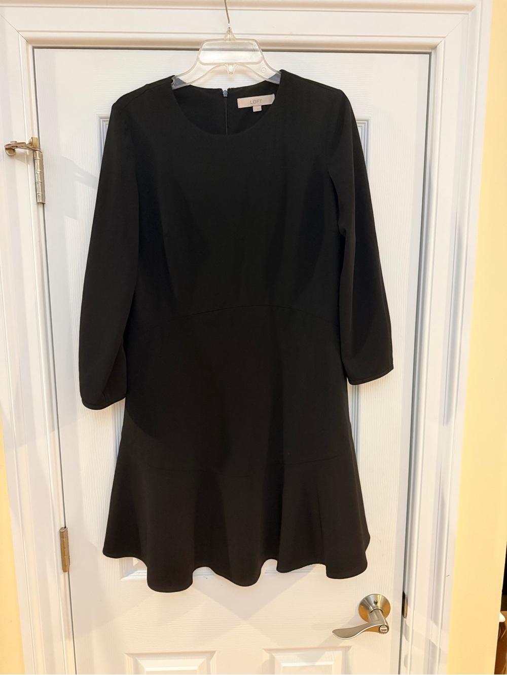 Ladies Size 6 "LOFT" Black Three-Quarter Sleeve Ruffle-Hem Dress GUC